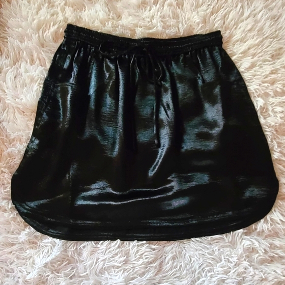 Metallic black mini skirt - Picture 2 of 4